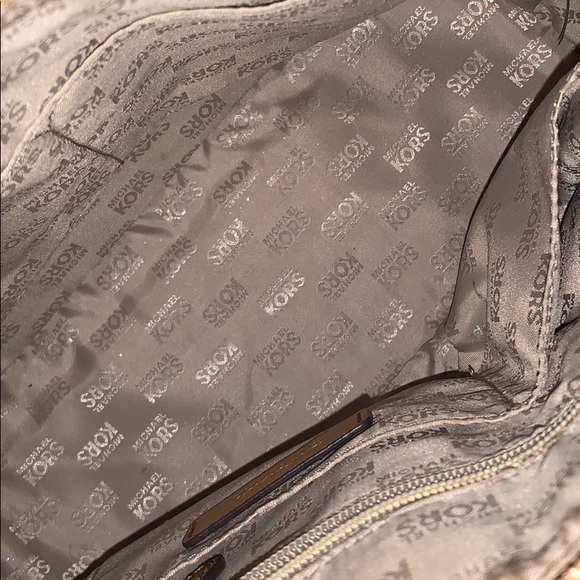 ✨MAJOR SALE✨Michael Kors Purse - Picture 6 of 7